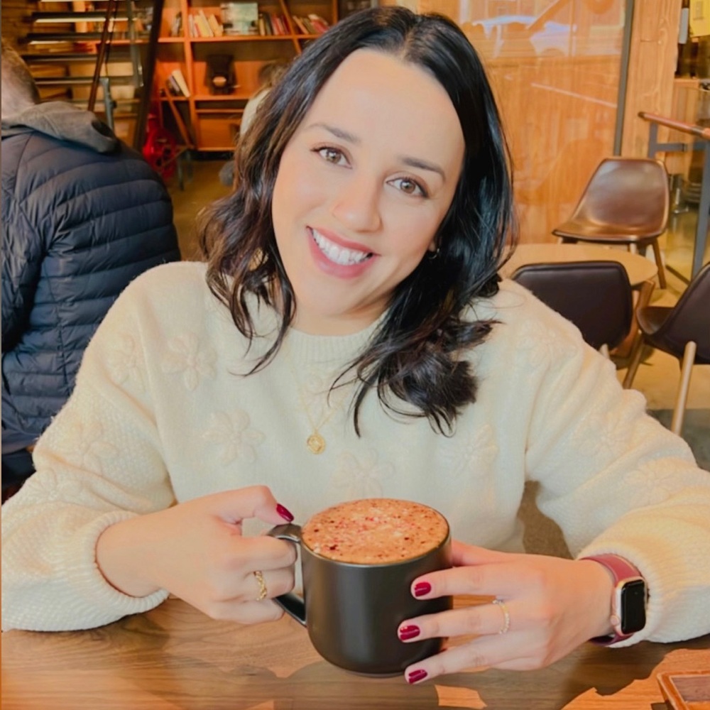 Meet your Posher, Paola